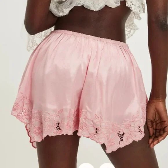NWOT Free People Pink Lace Trim Shorts - Picture 3 of 4
